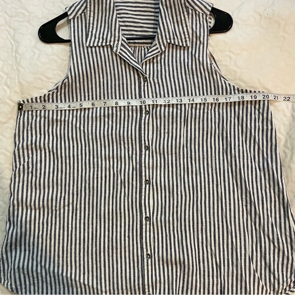 Splendid Linen Blend Gray/ Cream Striped Nautical Button Down Tank Blouse Medium - Picture 6 of 9